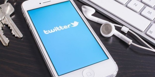 Социальная сеть Twitter будет демонстрировать рекламу незарегистрированным пользователям