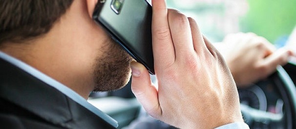 Deloitte: Популярность разговоров по мобильным телефонам падает из-за интернета