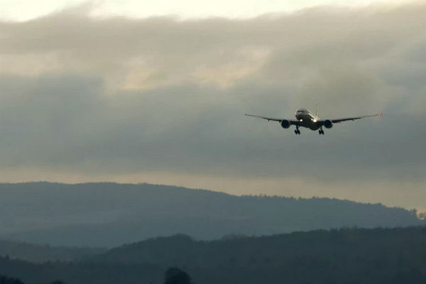 Русский Boeing 777-200 из-за отказа мотора совершил аварийную посадку в Доминикане