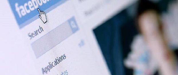 Социальная сеть Facebook уличили в политической пристрастности в США