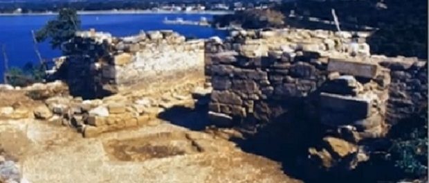 Греческие археологи утверждают, что обнаружили могилу Аристотеля