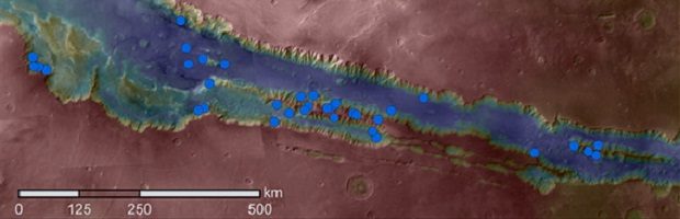 На Марсе найдены тысячи следов воды: фото NASA