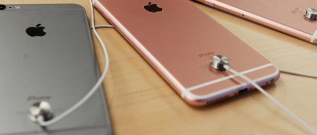 В 2017-ом году Apple презентует 3 модели iPhone со стеклянным корпусом