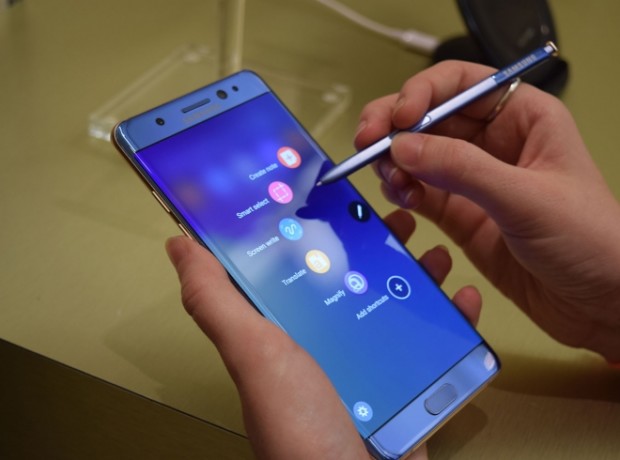 Самсунг приостановил выпуск самовзрывающихся Galaxy Note 7