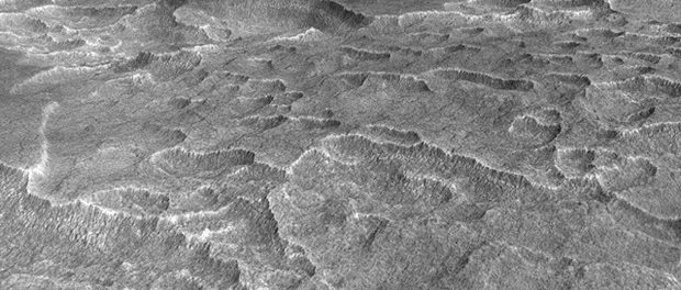 Ученые отыскали на Марсе огромное замерзшее озеро