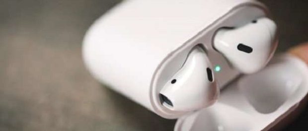 Беспроводные наушники AirPods могут выйти через неделю