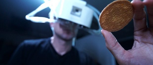 Ученым удалось передавать вкус еды в виртуальной реальности