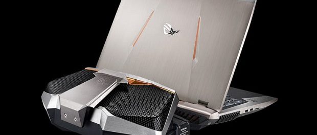 Asus ROG GX800 в наборе имеет рюкзак и чемодан