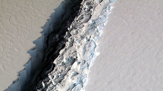 40-километровая трещина появилась на леднике в Антарктиде