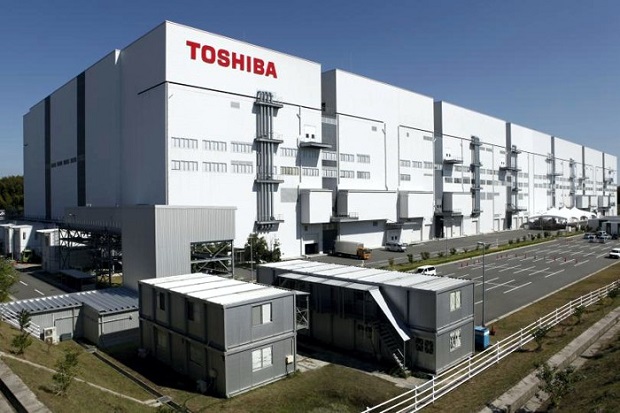 Toshiba реализует бизнес, чтобы избежать убытка в 6 млрд долларов