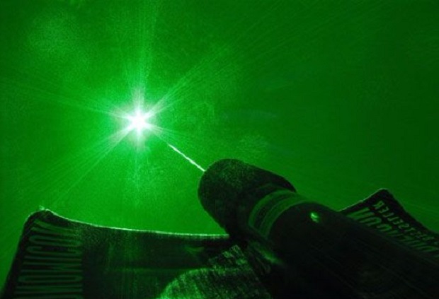 Бивой: Чехи и англичане обогнали США в гонке за самый мощнейший лазер