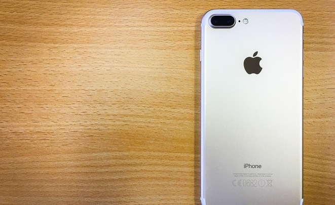 Apple выпустит красный iPhone 7