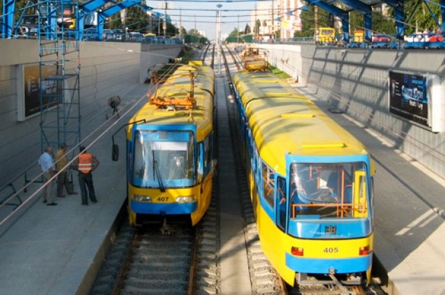 Линия Tram-Train будет включать два маршрута которые будут проходить через Дарницкий железнодорожный мост