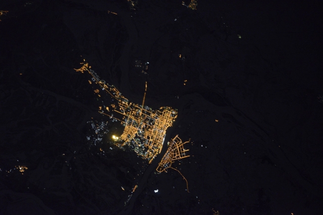 Русский космонавт сделал со станции фото ночного Хабаровска