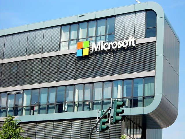 Microsoft получил ряд патентов на гнущиеся устройства