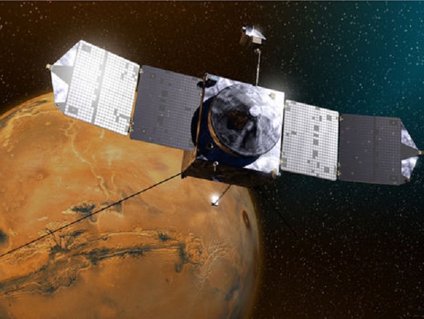 Зонд NASA чуть не столкнулся с Фобосом