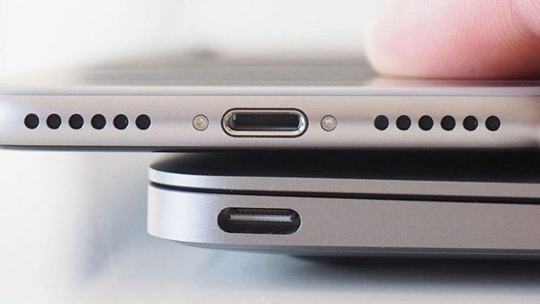 В iPhone 8 разъем Lightning поменяют на USB Type-C