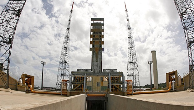 Во Французской Гвиане с космодрома стартовала ракета Vega со спутником