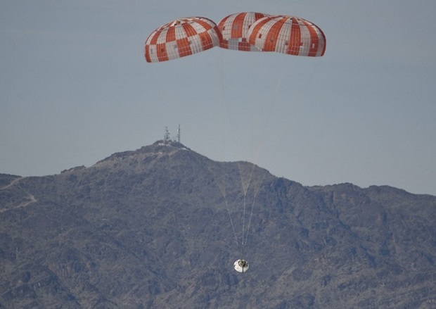 NASA благополучно проверила парашютную систему космического корабля Origon