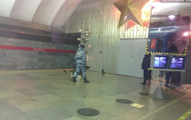 На станции метро «Площадь Мужества» в Петербурге отыскали бесхозный предмет