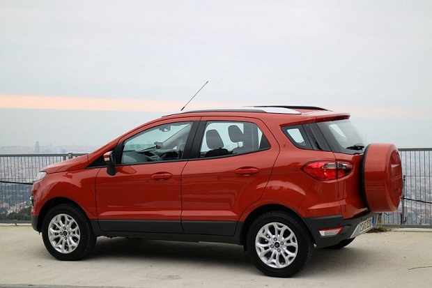 В Сети появились первые «живые» фото обновленного Ford Ecosport