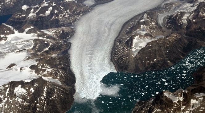 Американские ученые: Гренландские ледники на все 100% растают к 2100 году