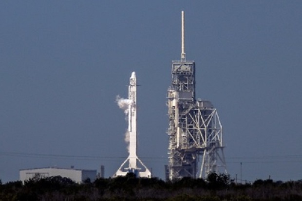 SpaceX перенесла запуск ракеты-носителя Falcon 9 с разведывательным спутником