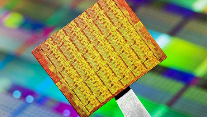 «Ростех» продемонстрировал 8-ядерный процессор «Эльбрус-8С»