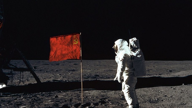 Уфологи: первыми на Луну высадились советские космонавты, но не Нил Армстронг