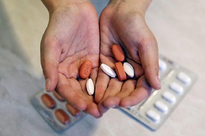 Руководство дополнительно выделит на закупку фармацевтических средств от ВИЧ 4 млрд руб