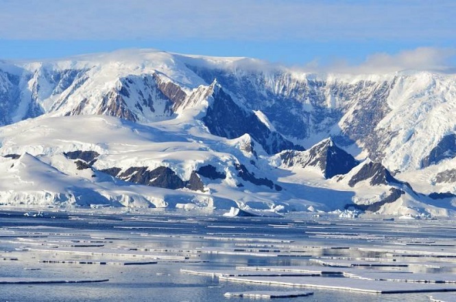 Внимательный тагильчанин нашел спрятанное НЛО в Антарктиде