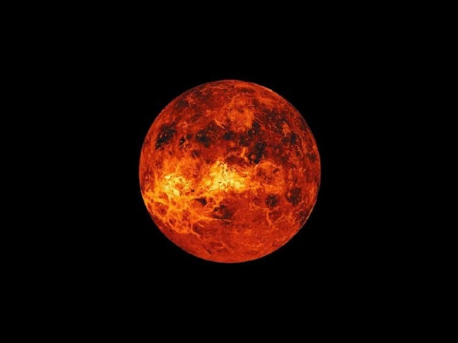 Астрономы получили сверхчёткие фотографии гигантского огненного «глаза» в созвездии Насос