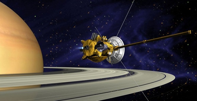 Зонд «Кассини» снял загадочный объект на кольцах Сатурна и разбился