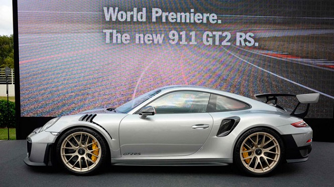 Порше 911 GT2 RS стал быстрейшей заднеприводной машиной Нордшляйфе