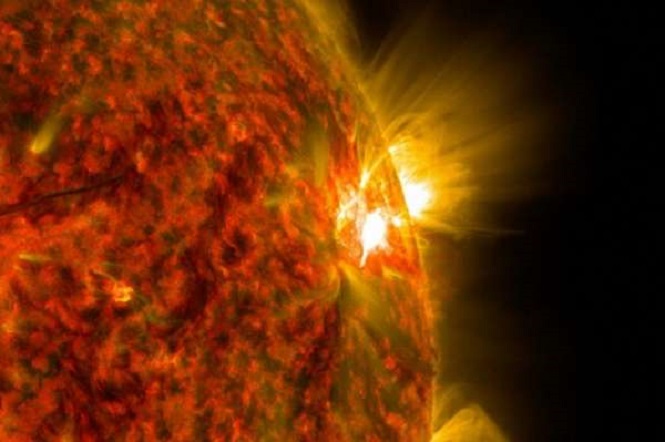 Астрономы обнаружили огромный кубический объект около Солнца