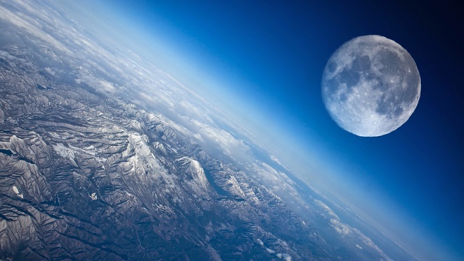 Ученые получили таинственные световые сигналы от пришельцев с Луны‍