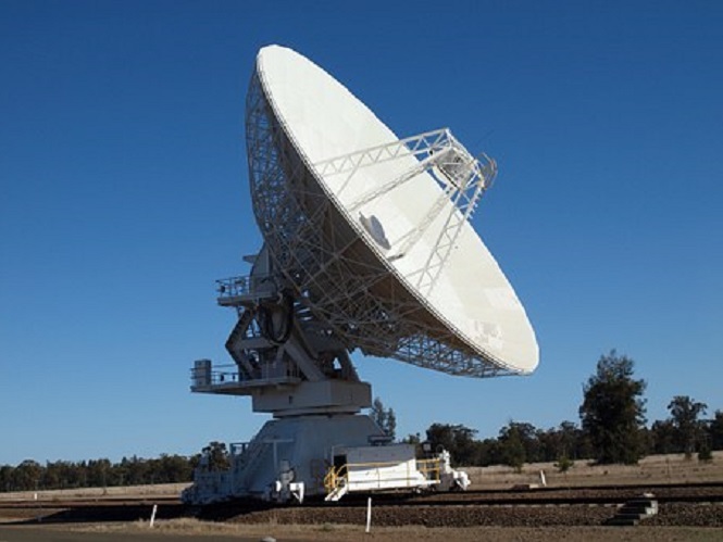 Радиотелескопы уловили сигналы из космической пустоты