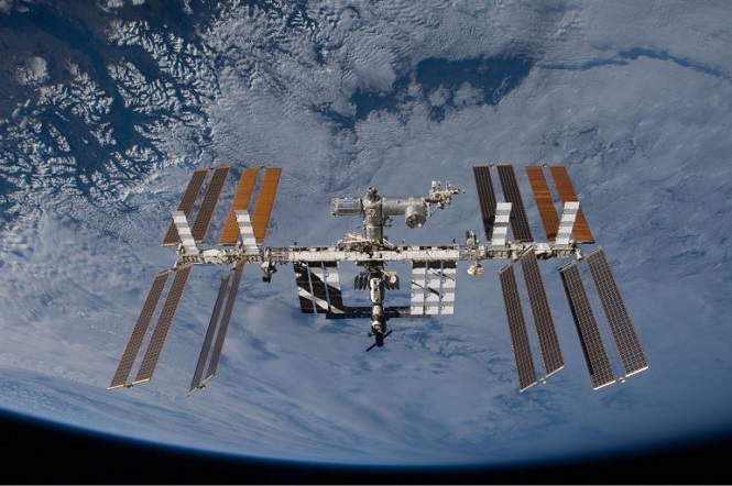 «Роскосмос» сделает эксперименты на борту МКС не менее доступными