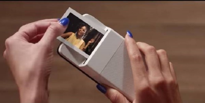 Polaroid и Motorola создали принтер для моментальной печати фото со телефонов