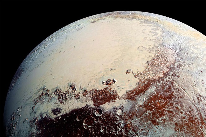 Плутон временами меняет свою температуру и греется — Ученые