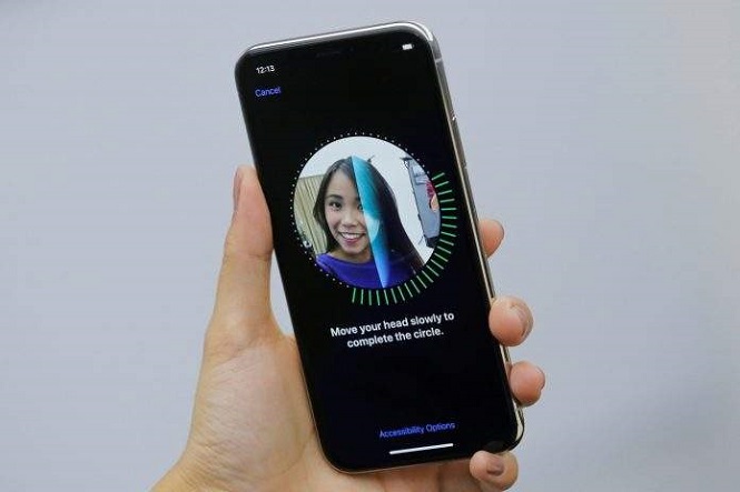 Юзеры iPhone X жалуются на проблемы с Face ID для семейных закупок