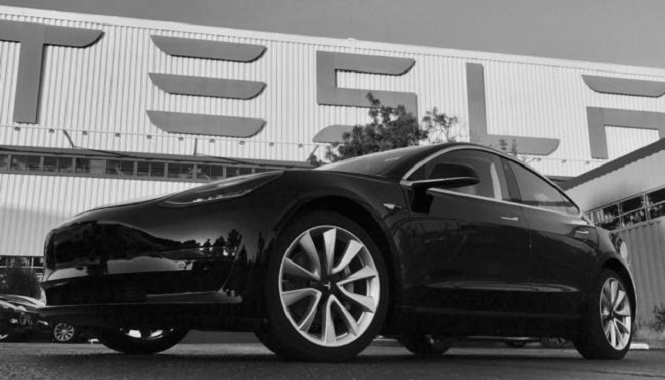 Tesla Model 3 может работать с воспламеняющимися аккумуляторами‍