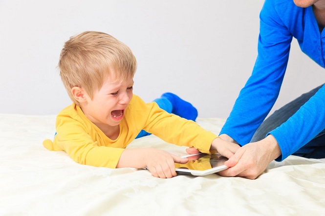 В Apple помогут родителям побороть зависимость ребенка от телефона