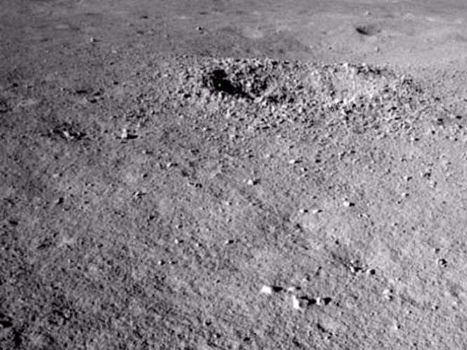 Таинственное гелеобразное вещество найдено на обратной стороне Луны