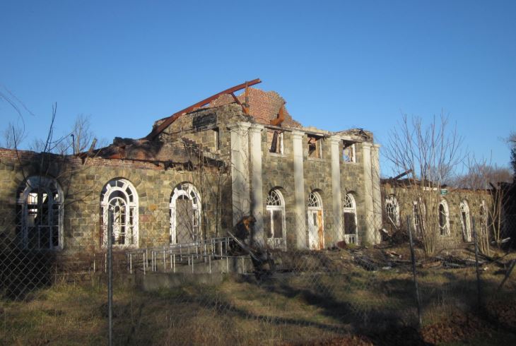 Деревня секретов, Хаверстроу, Нью-Йорк