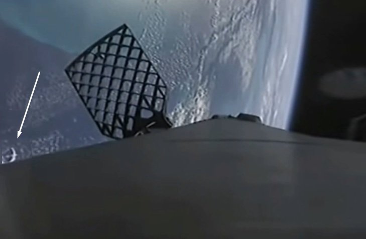 НЛО пролетел рядом с ракетой SpaceX во время запуска миссии Transporter-1