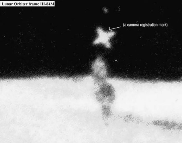 На поверхности Луны обнаружено сооружение «искусственный шпиль» высотой три мили3