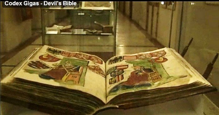 Неразгаданная тайна огромной Библии дьявола