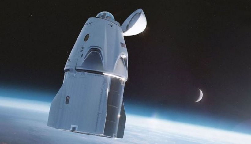 НЛО был запечатлен во время полета космических туристов «Вдохновение 4».