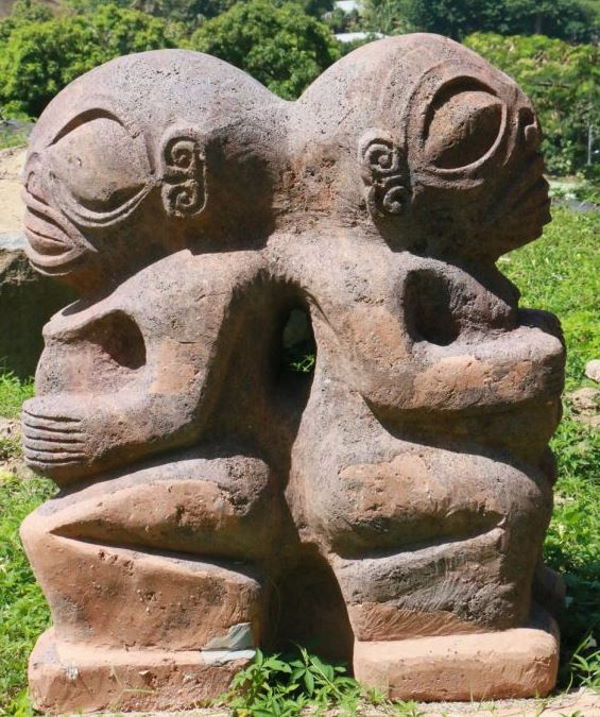 Древние статуи во Французской Полинезии напоминают о необычной инопланетной расе